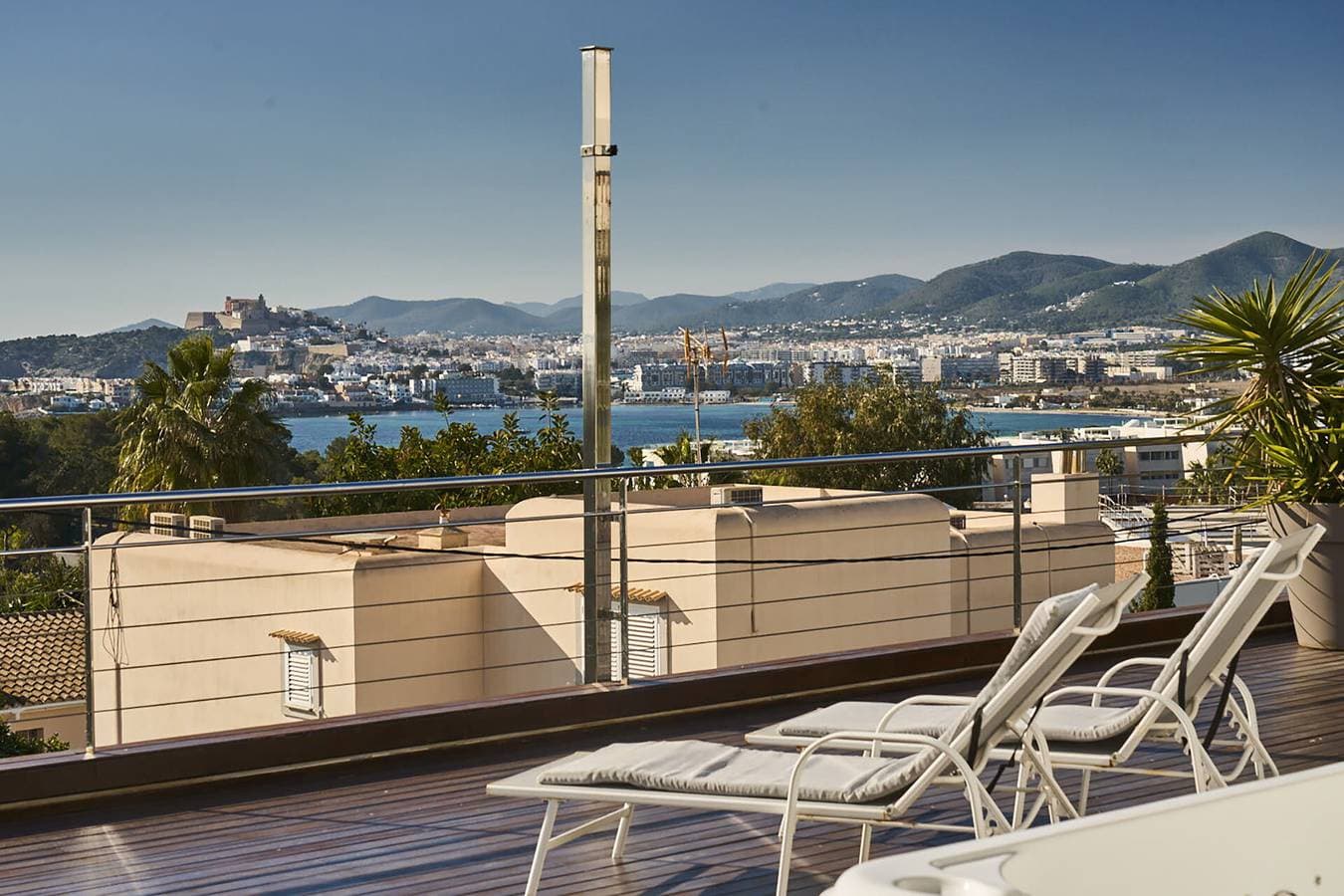 Foto 5 von 48: Villa für 8 Personen mit Whirlpool