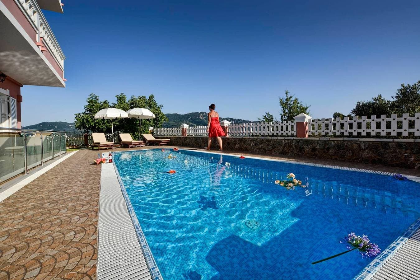 Villa 1