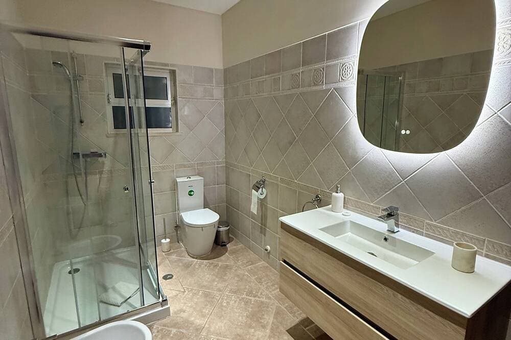 Foto 9 von 30: Luxury Villa Set In Its Own Grounds, 4 Bedroom 4 Bathroom With Heated Pool,