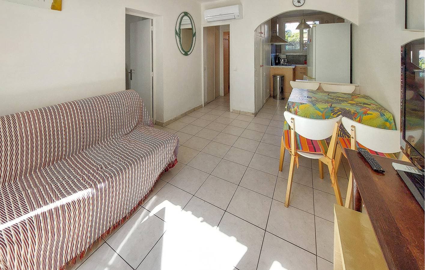 Foto 4 von 19: Gemütliche Strandwohnung mit AC & Parkplatz, 400m zum Plage de Bonnegrâce