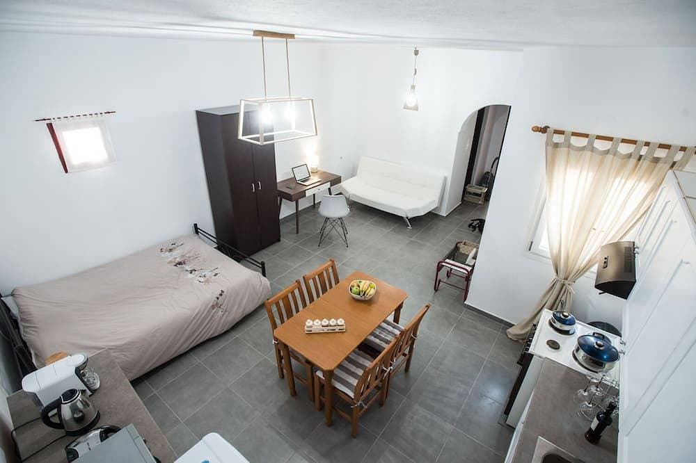 Foto 10 von 30: Amantes Amentes - Beach House Santorini
