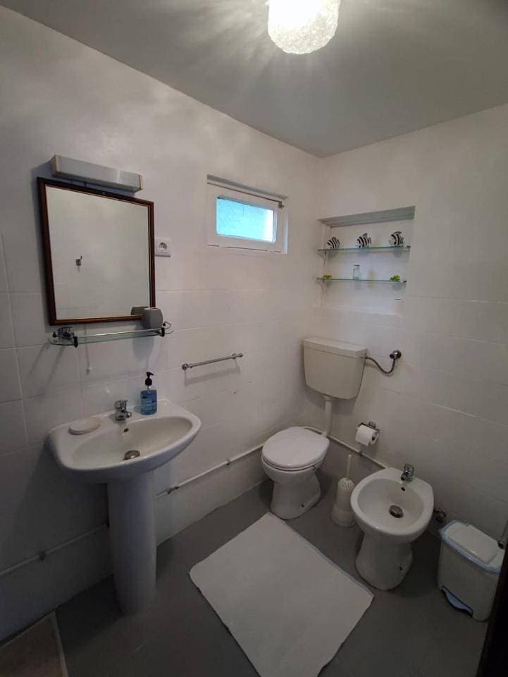 Foto 13 von 16: Double Room with Private Bathroom