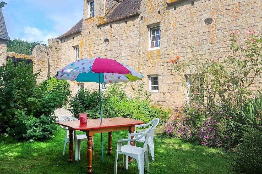 Le Manoir 1
