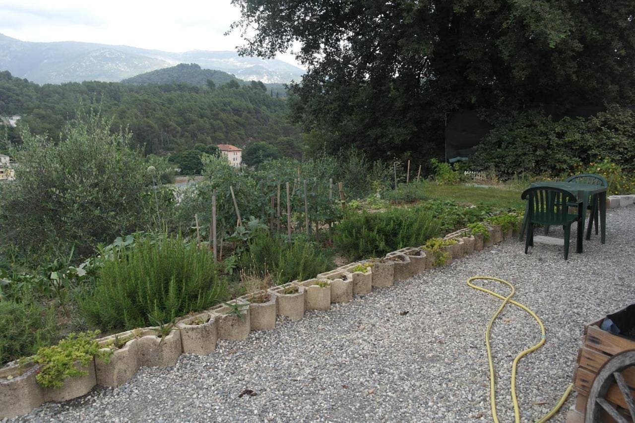 Studio 30 m2 vue montagne 1
