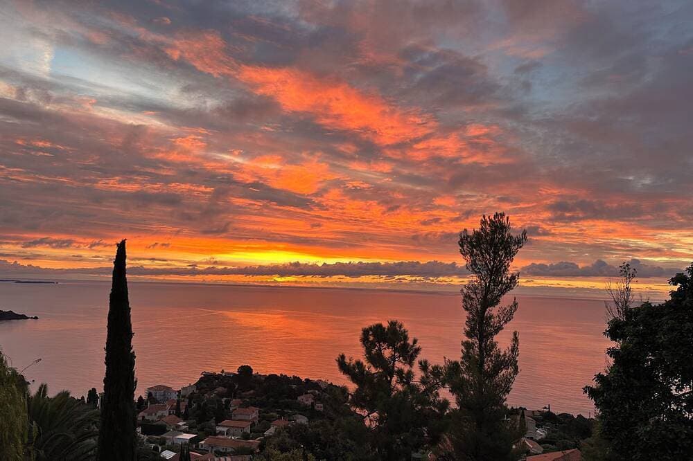 Foto 6 von 30: Studio Voll Charme 28m2 Terrasse 22m2 Panoramasee / Massif Von Esterel