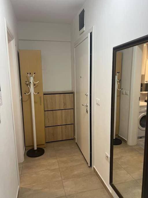 Foto 5 von 12: Cozy Apartment in Skopje