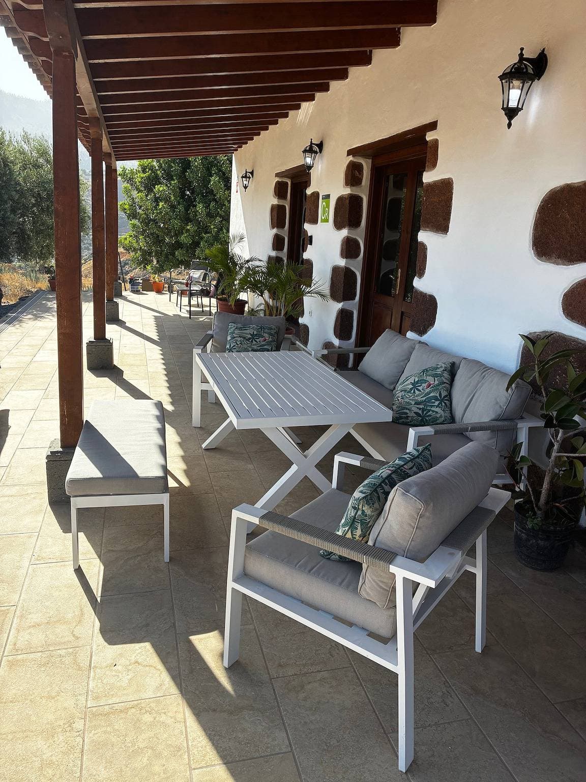 Foto 2 von 28: Barrierefreies Ferienhaus 'El Algarrobero' mit Bergblick und privatem Pool