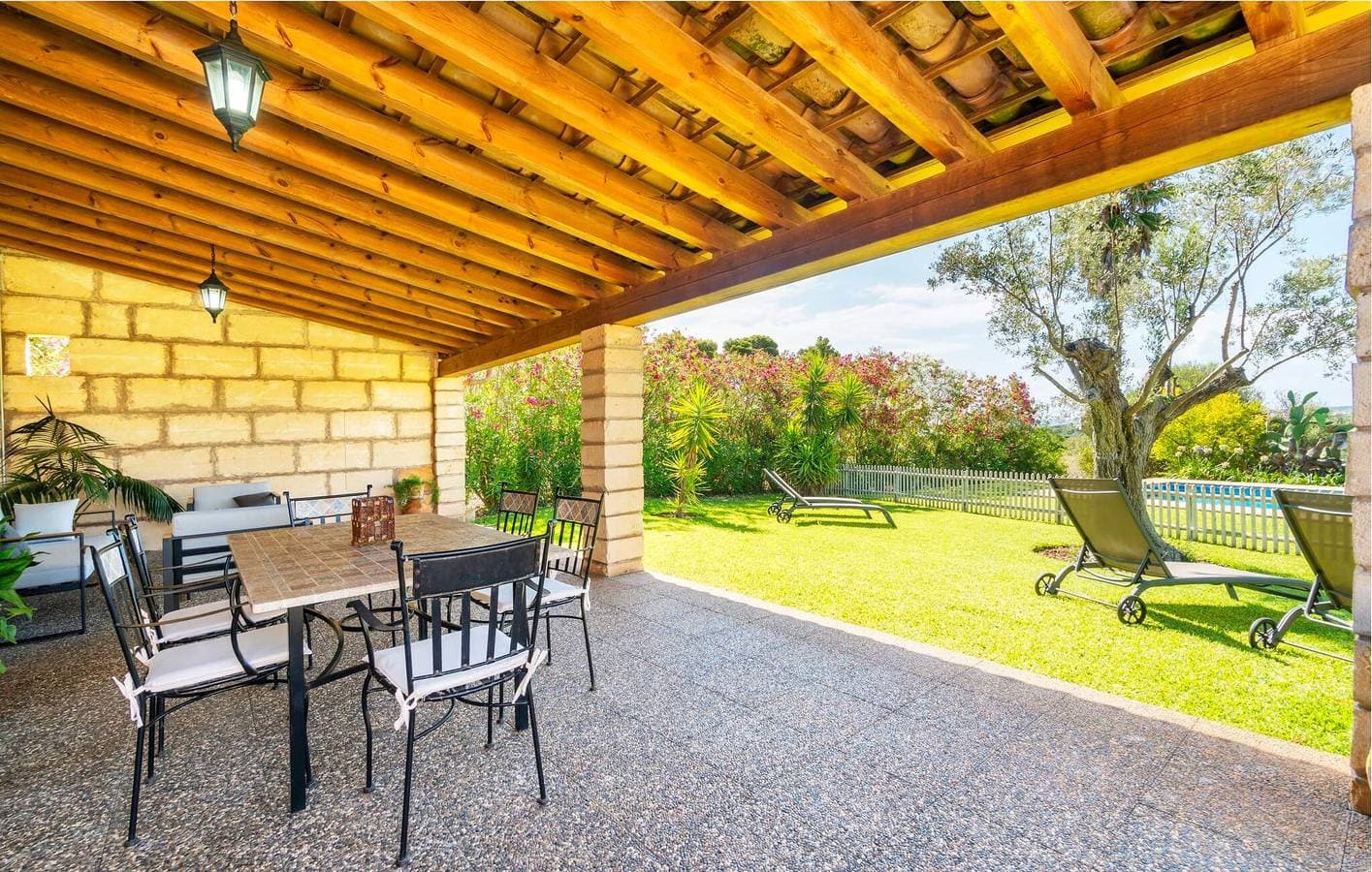 Foto 9 von 36: Apartment mit Meerblick, Pool, Terrasse und BBQ - 2 km zum Strand Sa Marjal