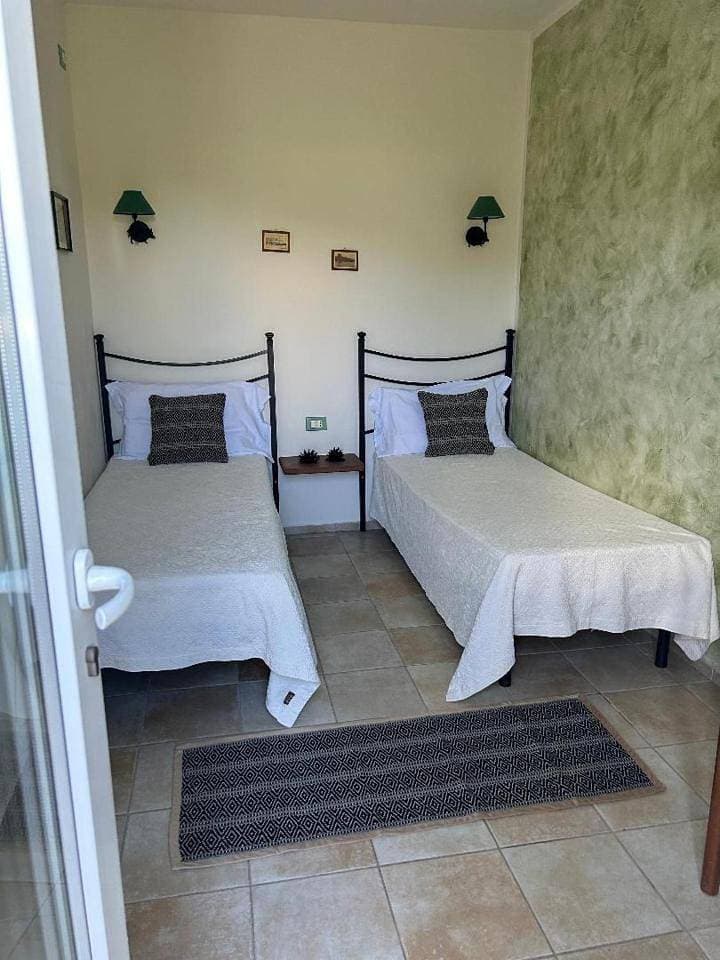 Foto 7 von 8: Twin Room