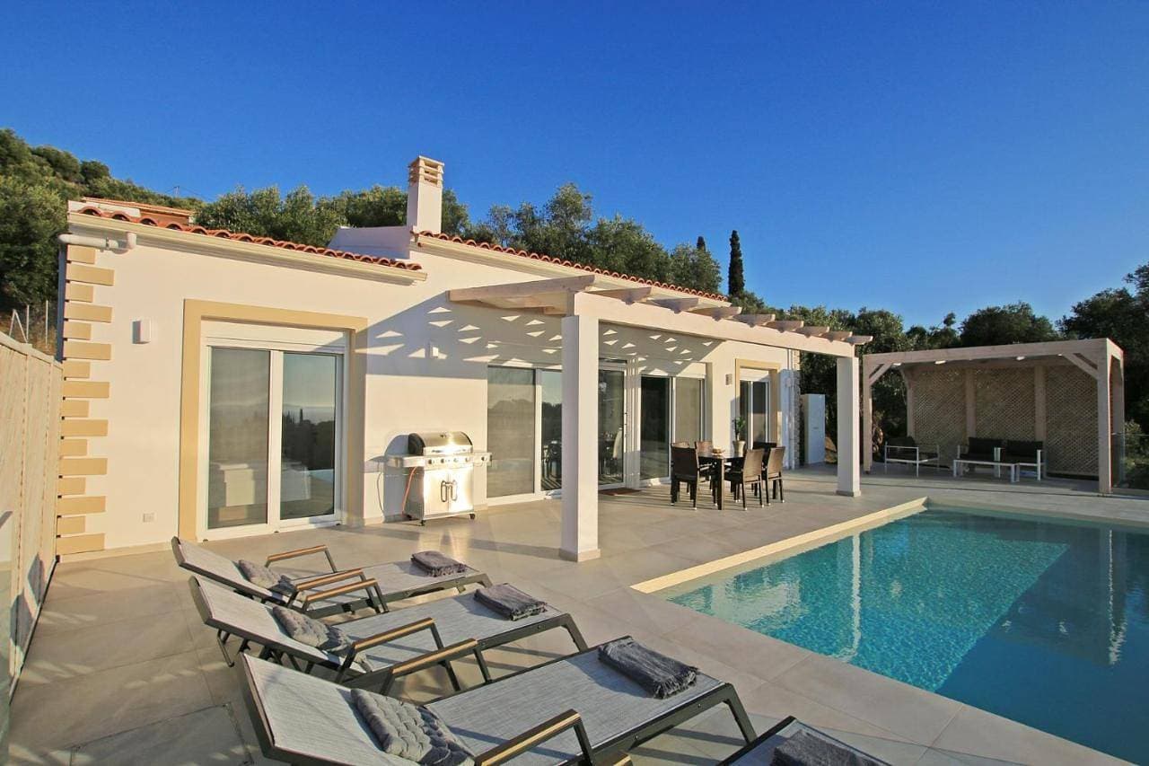 Foto 3 von 47: Villa with Private Pool