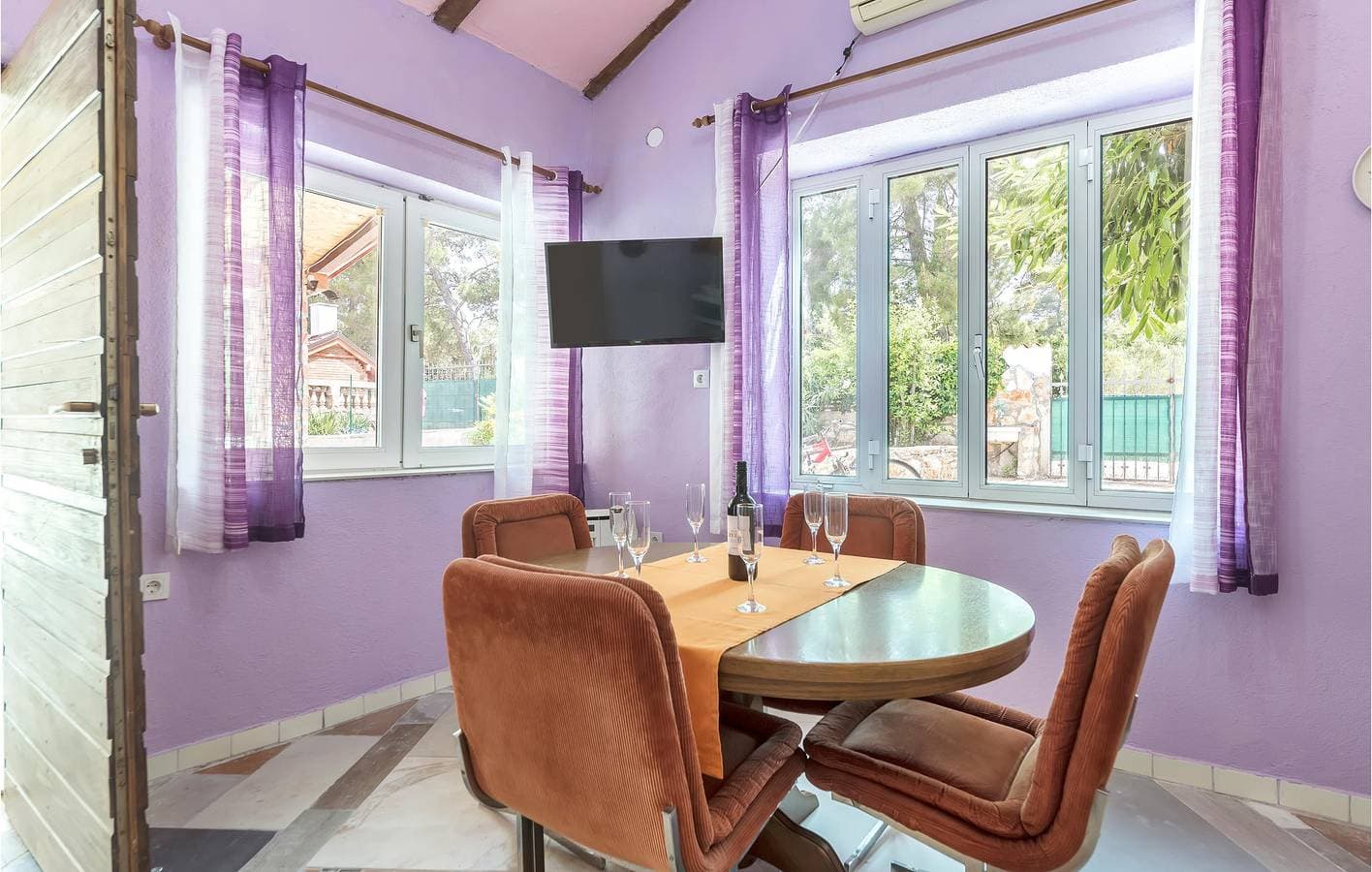Foto 4 von 21: Gemütliche Ferienwohnung mit Terrasse, WLAN und nur 300 m vom Strand von Fažana entfernt