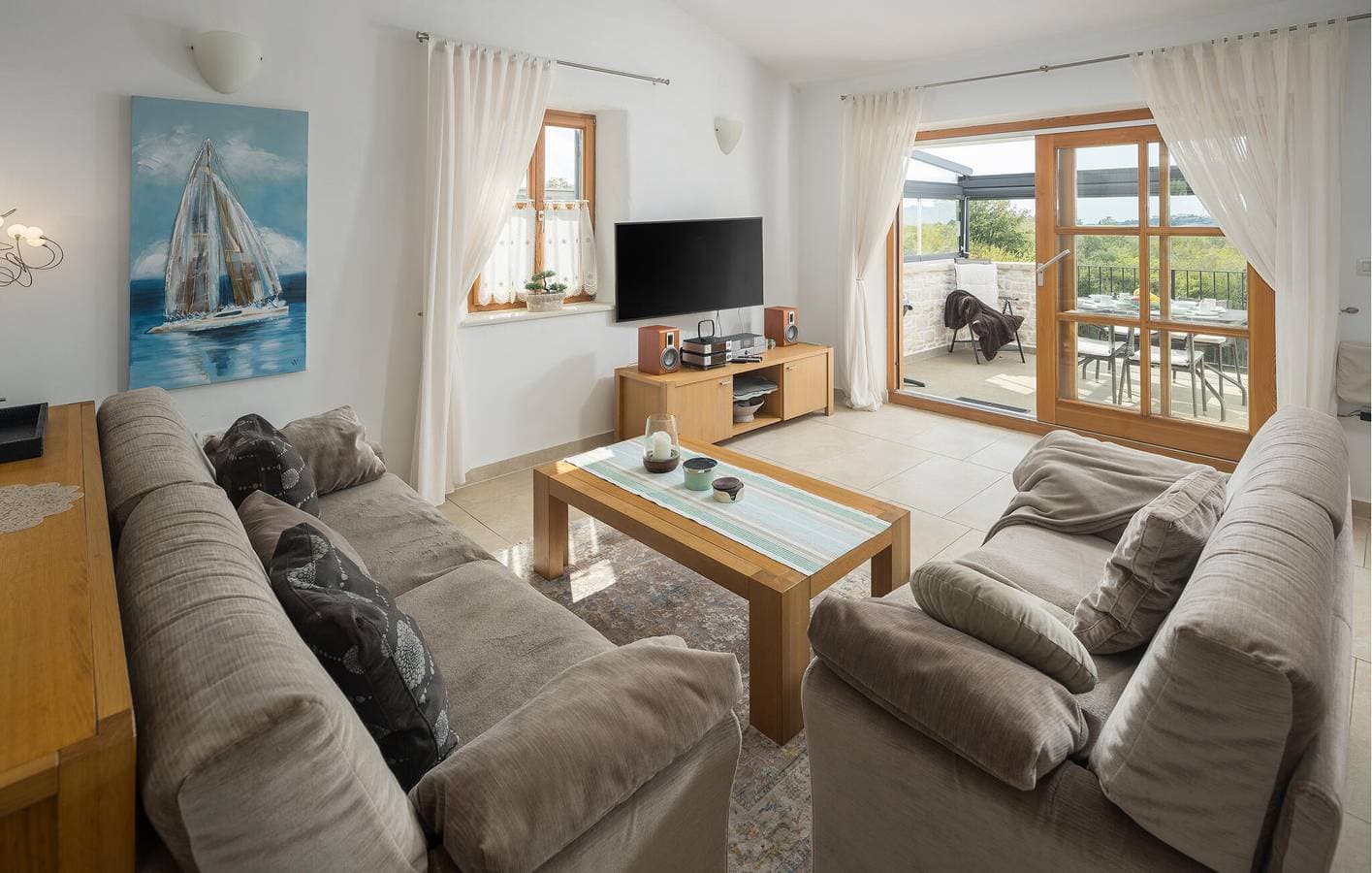 Foto 7 von 46: Gemütlich, 2 km von Buje entfernt: Pool, WLAN und Parkplätze in einem geräumigen Apartment