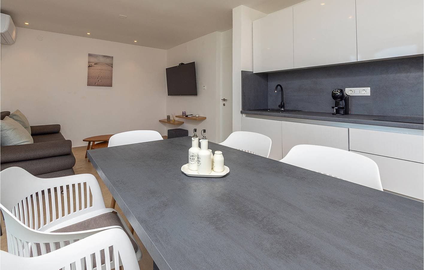 Foto 13 von 25: Gemütliche Ferienwohnung mit Terrasse, WLAN und Parkplatz in Strandnähe – 2 km entfernt