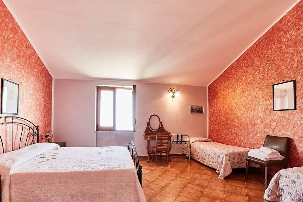 Foto 3 von 30: Panorama-Villa in der Nähe von Ravello, privater Pool, Garten und herrliche Aussicht, Parkplatz