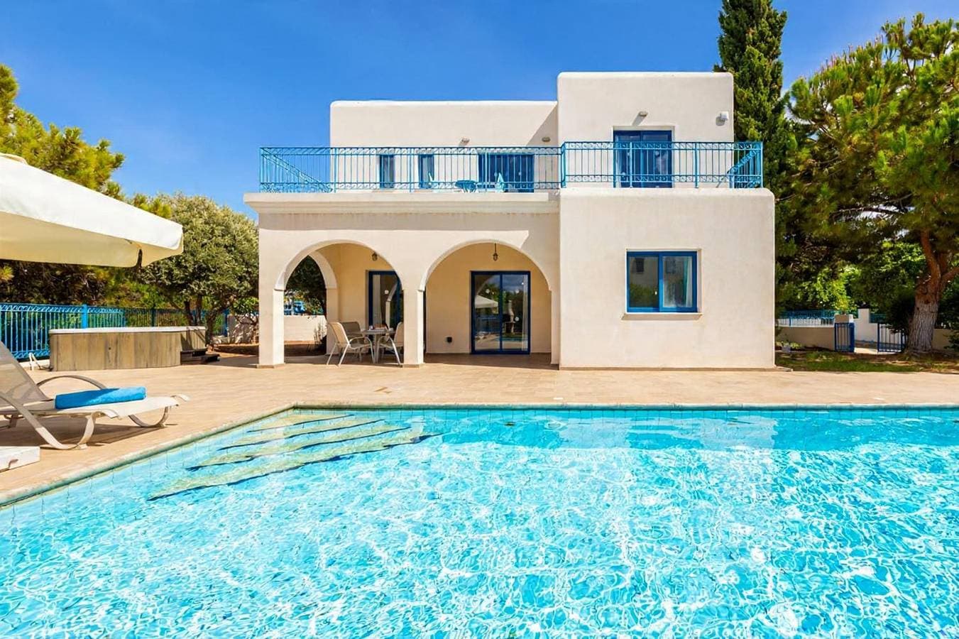 Foto 4 von 21: Villa für 6 Personen mit Balkon