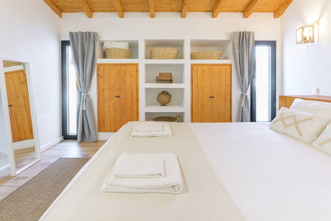 Foto 11 von 43: Ferienhaus 'Esteva Country House' mit Bergblick, WLAN und Klimaanlage
