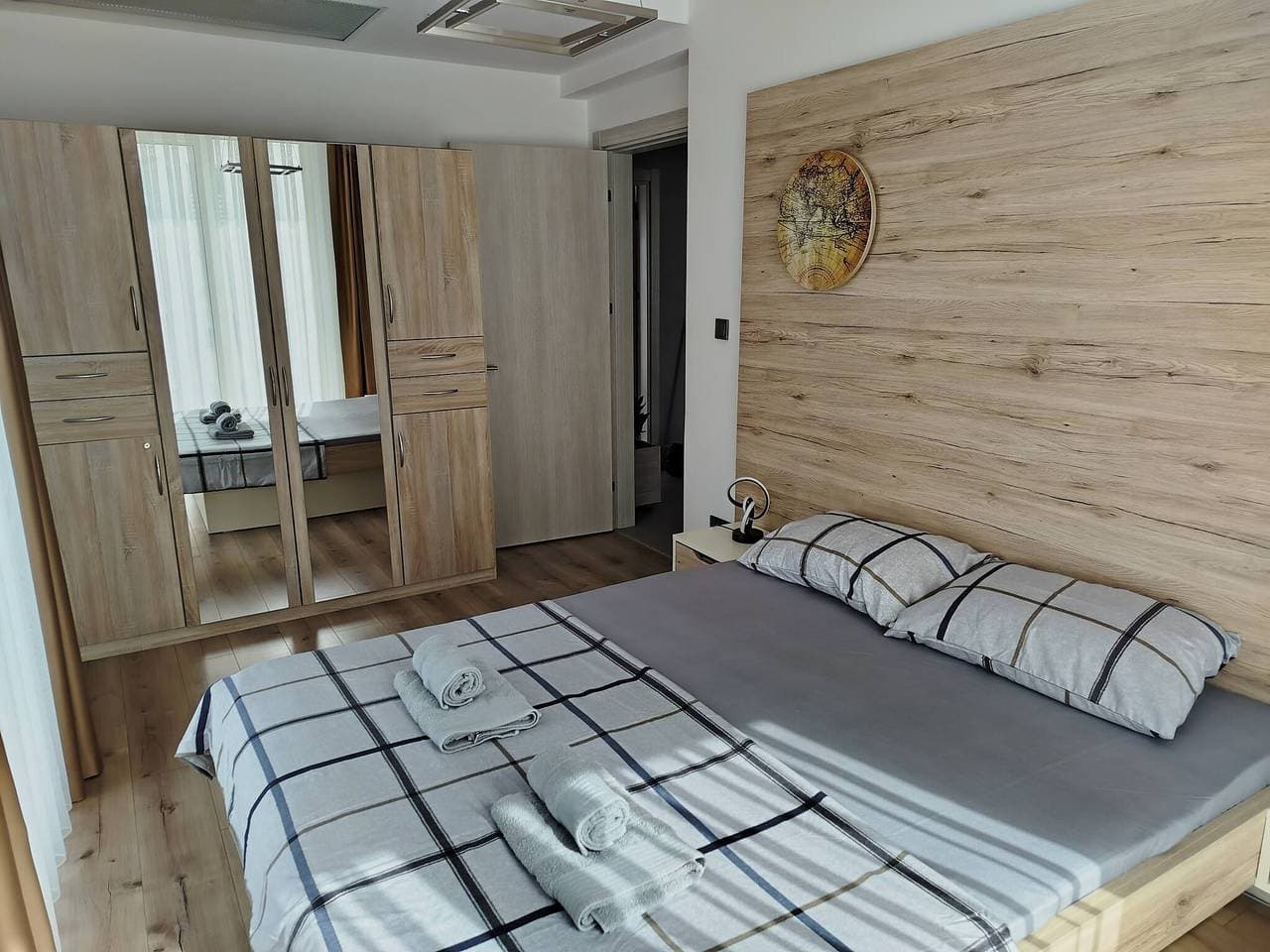 Foto 12 von 46: Luxuriöse Wohnung im 19. Stock mit Pool, Fitnessstudio und Blick auf die Stadt