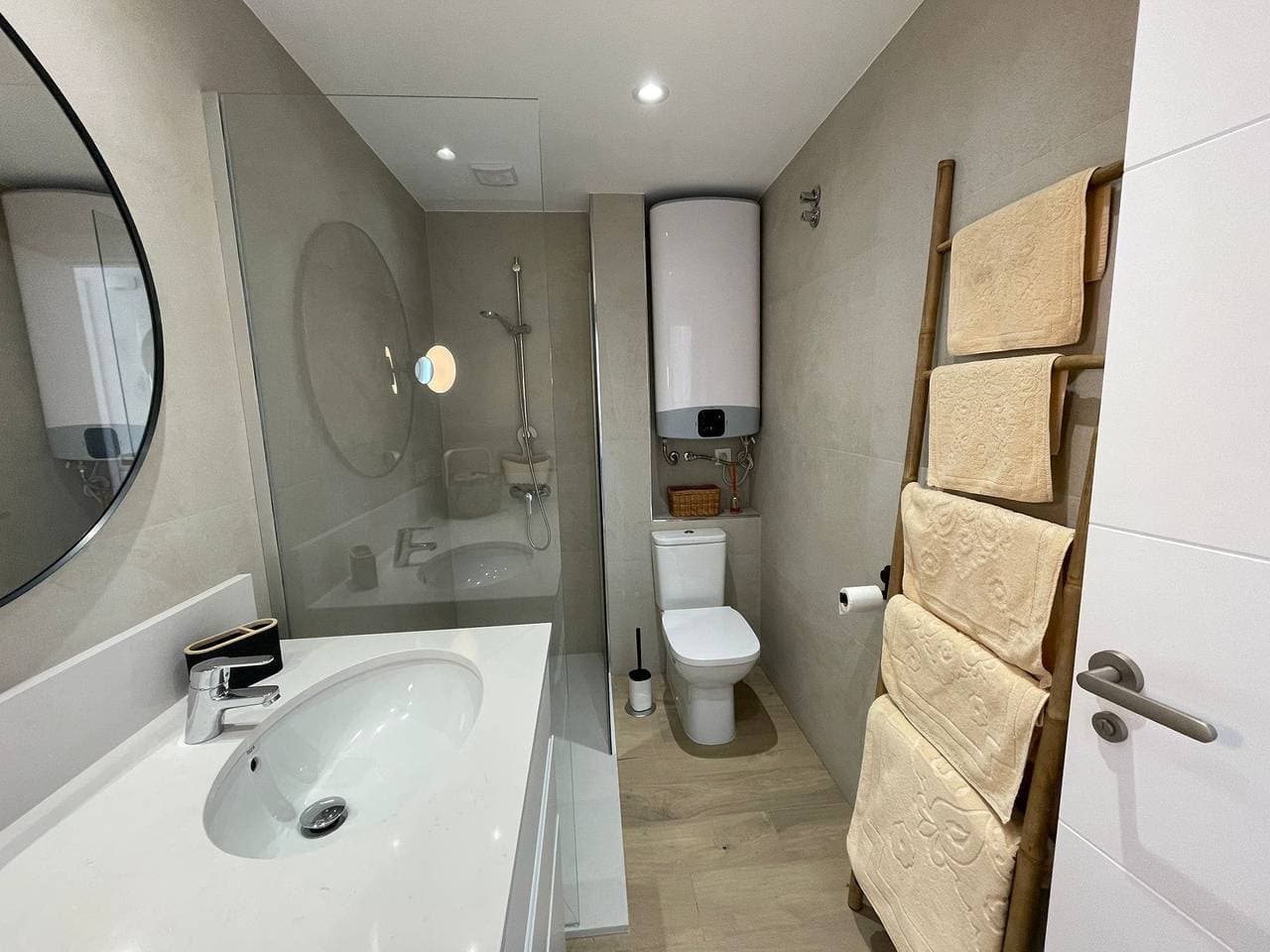 Foto 4 von 21: Charming apartment, fully refurbished