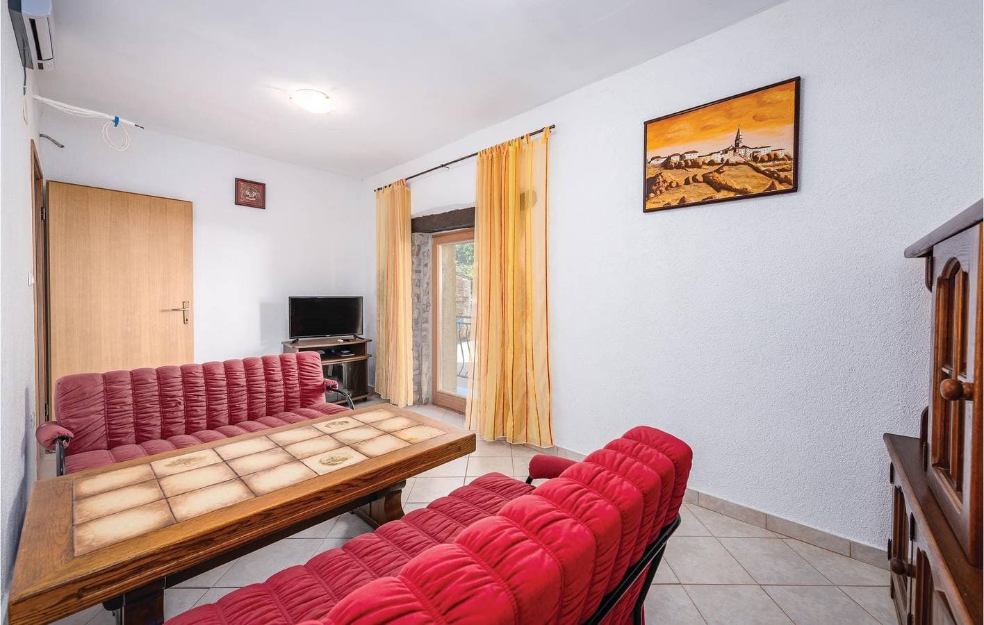 Foto 4 von 19: Charmante 2-Zimmer-Wohnung mit Terrasse und Parkplatz