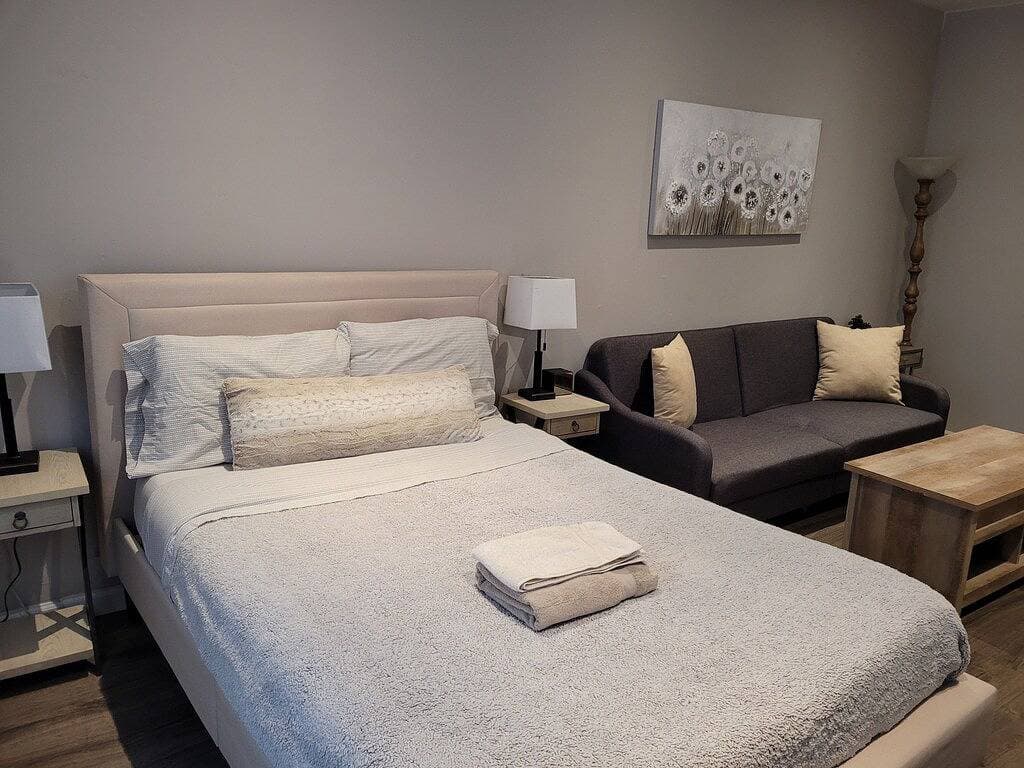 Foto 6 von 10: Remodeled Guesthouse im trendigen Viertel Berkeley / Oakland Rockridge
