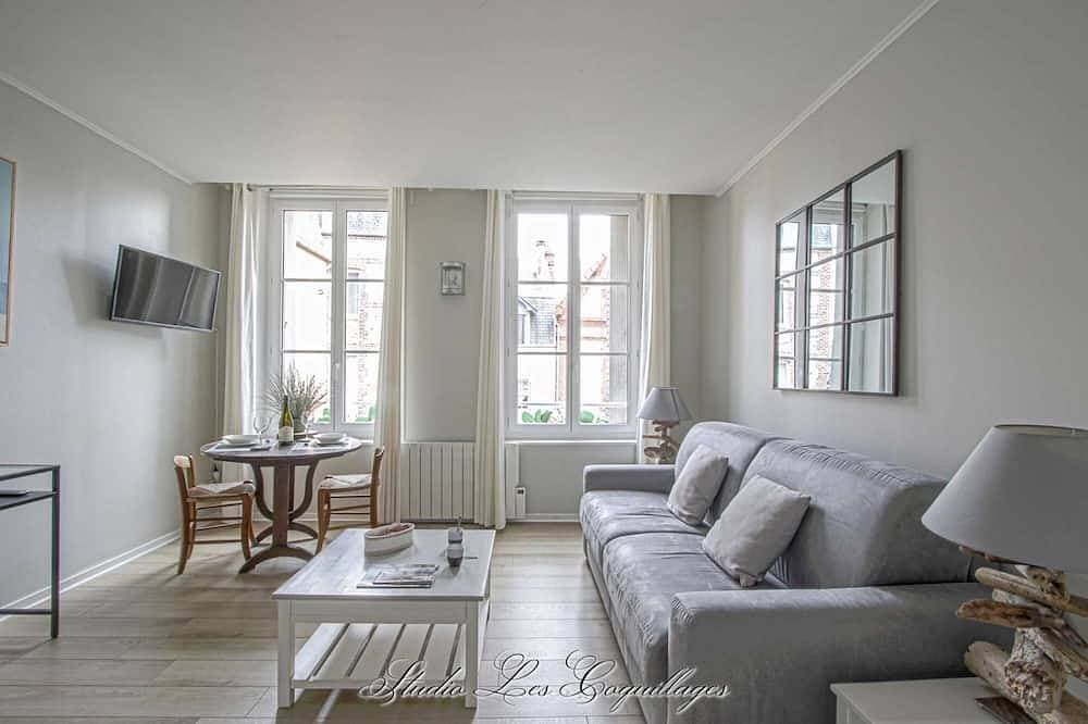 Foto 4 von 12: Romantic and comfy studio at the heart of Old Honfleur - Studio Les Coquillages ♥♥♥♥