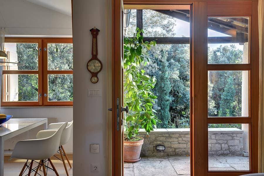 Foto 10 von 34: Traumhafte Finca direkt an der kristallklaren Adria mit privatem Pool, Klima, WLAN, Haustiere erlaubt
