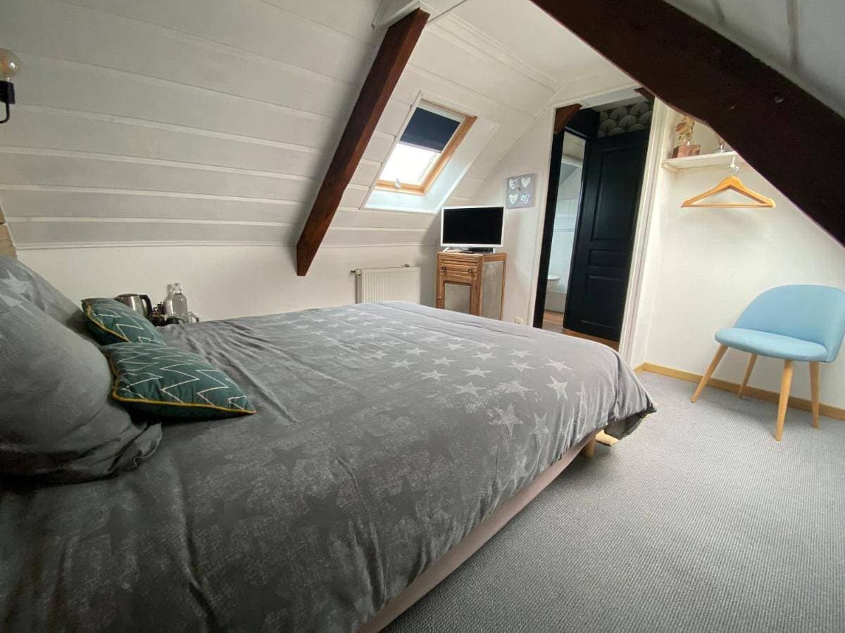 Foto 4 von 5: Double Room with Private Bathroom