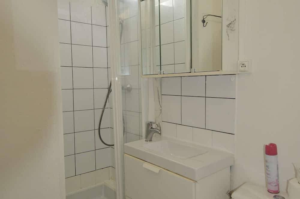 Foto 6 von 10: Appartement Proche de la Plage - Wifi, Bien Agencé