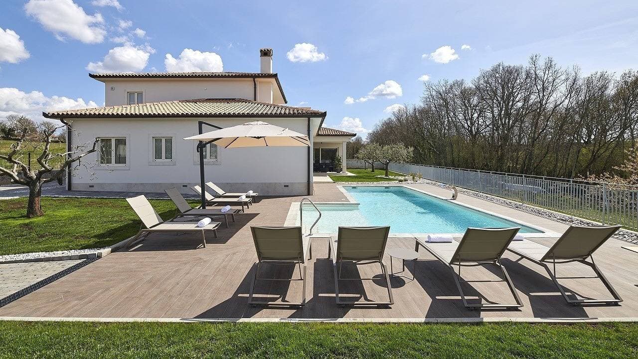 Bezaubernde Villa Grgo mit Pool und kleinem Wellnessbereich 1