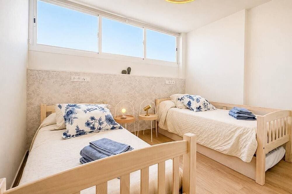 Foto 8 von 30: Casa Vega Vera Playa | Primera Línea de Playa | Beachtfront luxury Apartment with garden