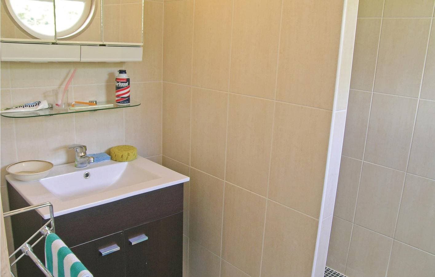 Foto 13 von 19: Gemütliches 65qm Apartment mit Internet, Parkplatz & TV, 2km zum Strand von Le Palus