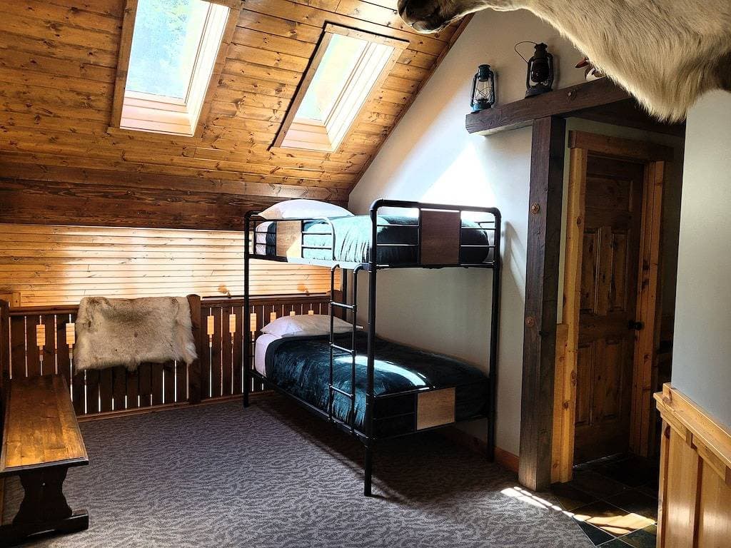 Foto 6 von 15: Private Cabin on Beautiful River! Enjoy the popular Paiute Atv Trail.