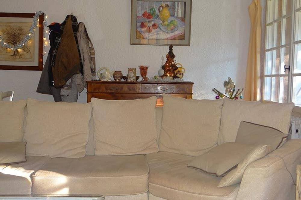 Foto 8 von 21: Charmantes 3 chambres: piscine, tennis, terrasse et jardin - Proche plage
