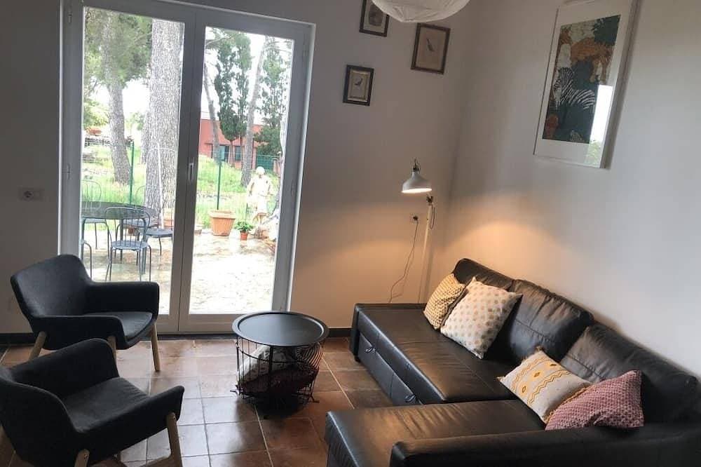 Foto 4 von 11: Zedernhaus, in einem großen mediterranen Garten, den Seealpen und dem Meer