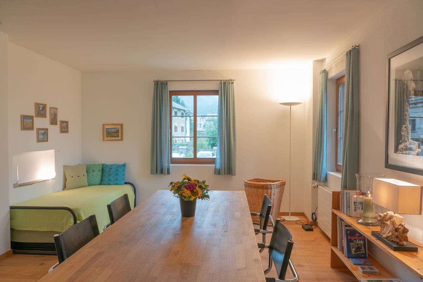 Foto 12 von 26: Chesa Clos – Wohnung mit Seeblick & grossem Garten