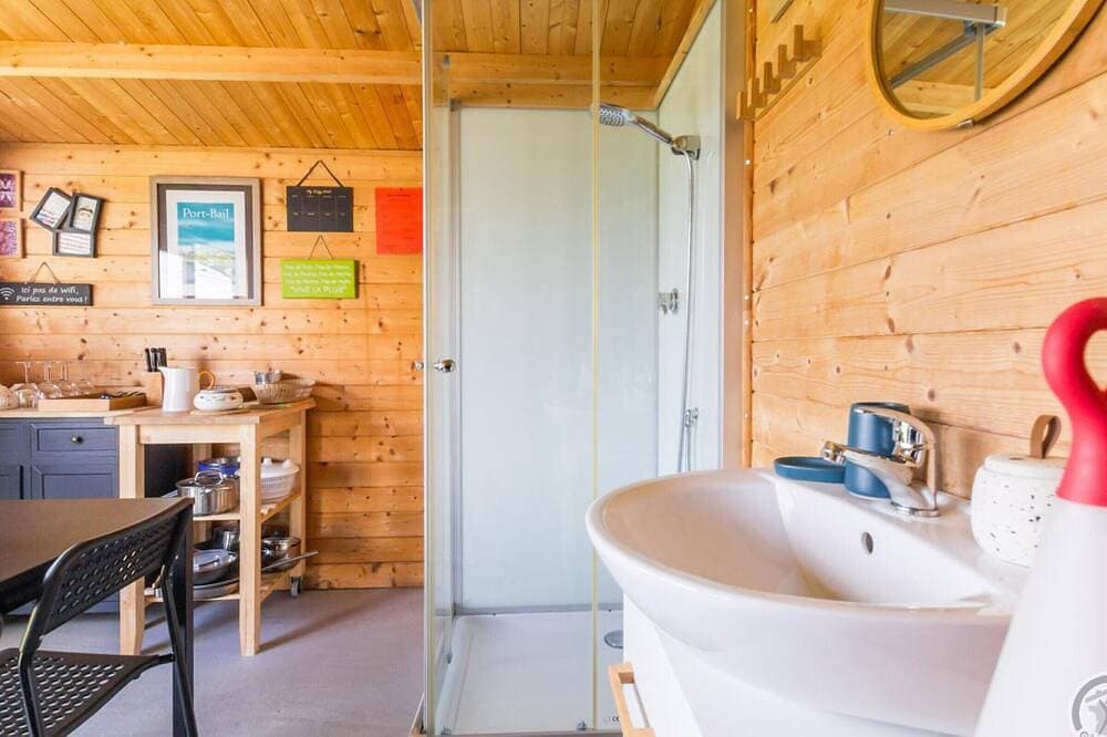 Foto 4 von 17: Yurt-Aufenthalt mit Terrasse und Panoramablick in Denneville