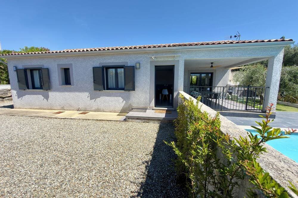 Foto 13 von 30: Komfortable Villa mit beheiztem Pool und Spa zwischen Meer und Bergen