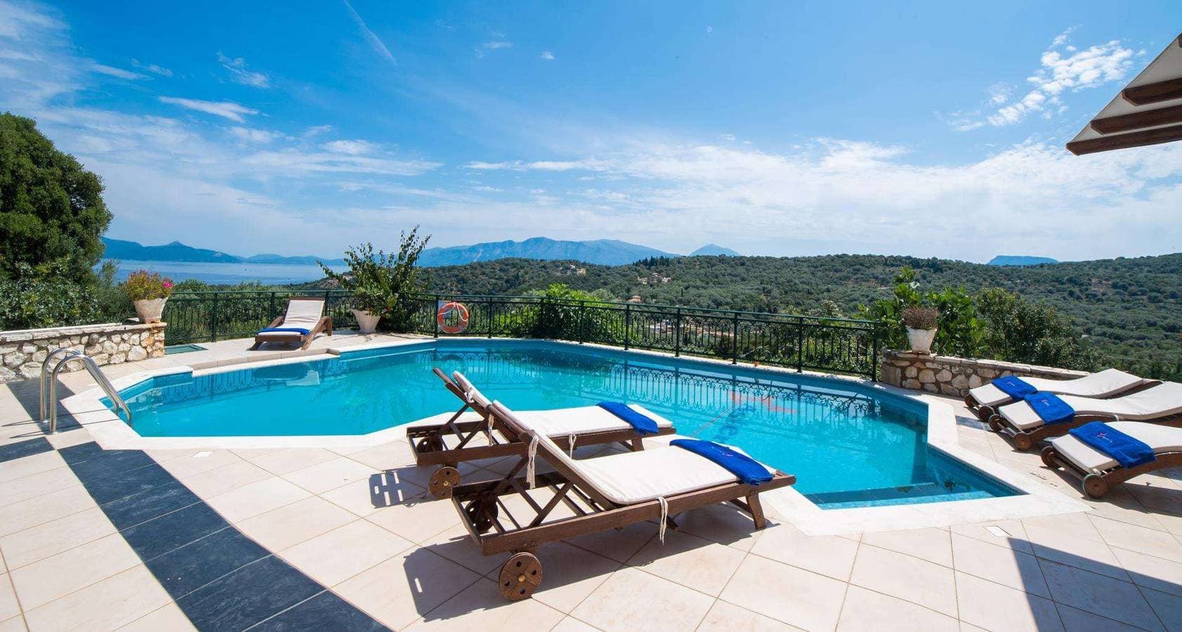 Villa 1