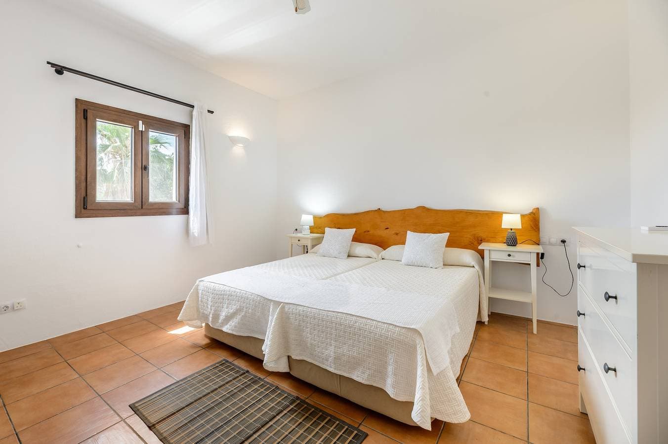 Foto 10 von 28: Klimatisierte Villa mit Pool, Garten, Terrasse und WLAN; Parkplätze vorhanden