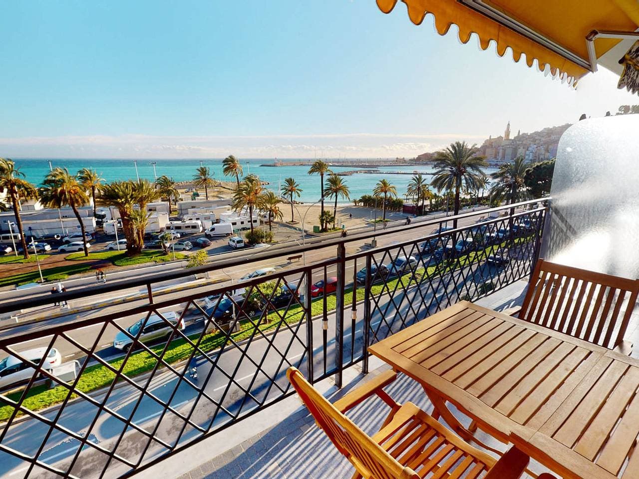 Foto 10 von 18: Klimatisiertes Studio in Menton, Meerblick