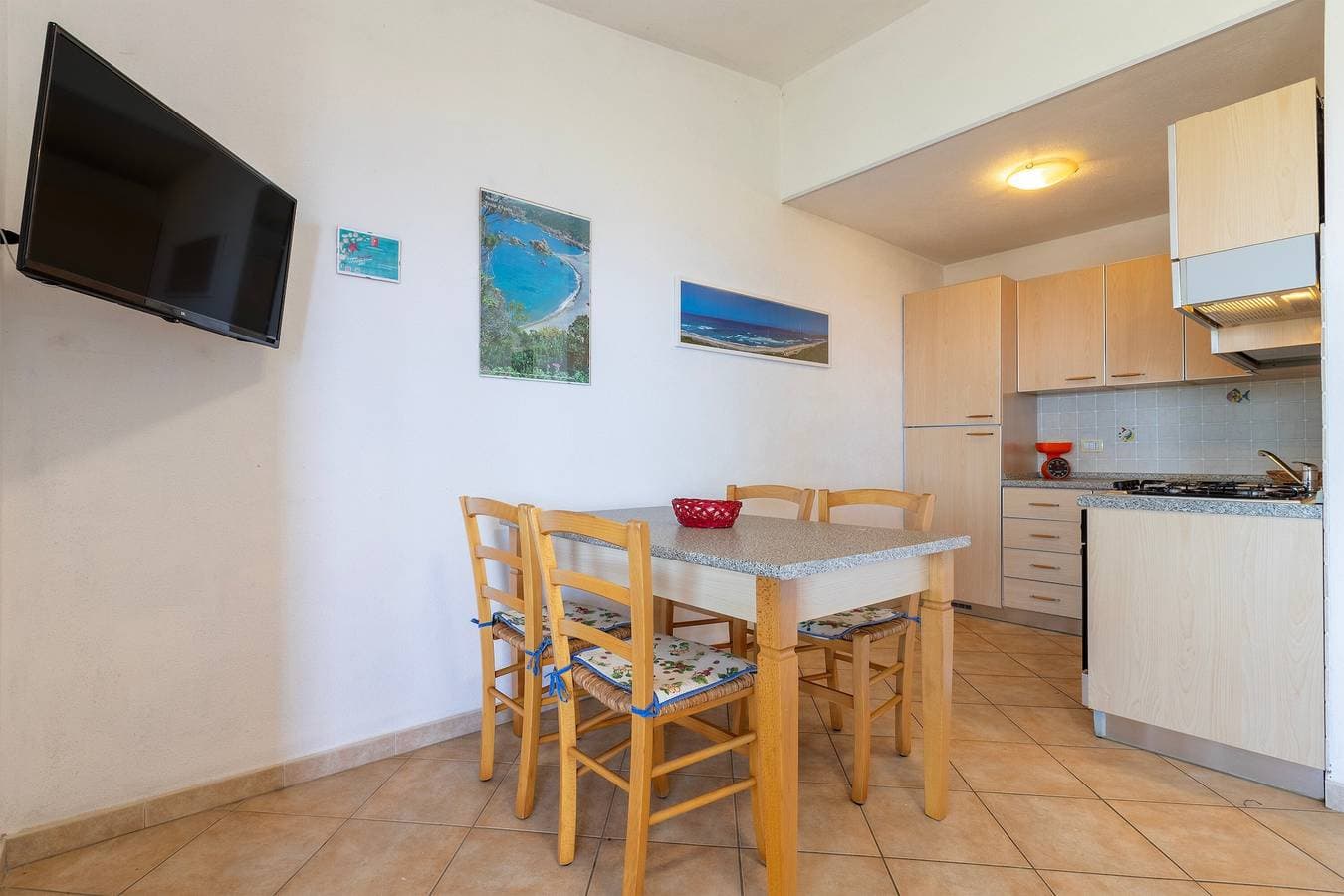 Foto 5 von 37: Ferienwohnung 'Sea View Isola Rossa Apartment' mit Meerblick, WLAN und Klimaanlage