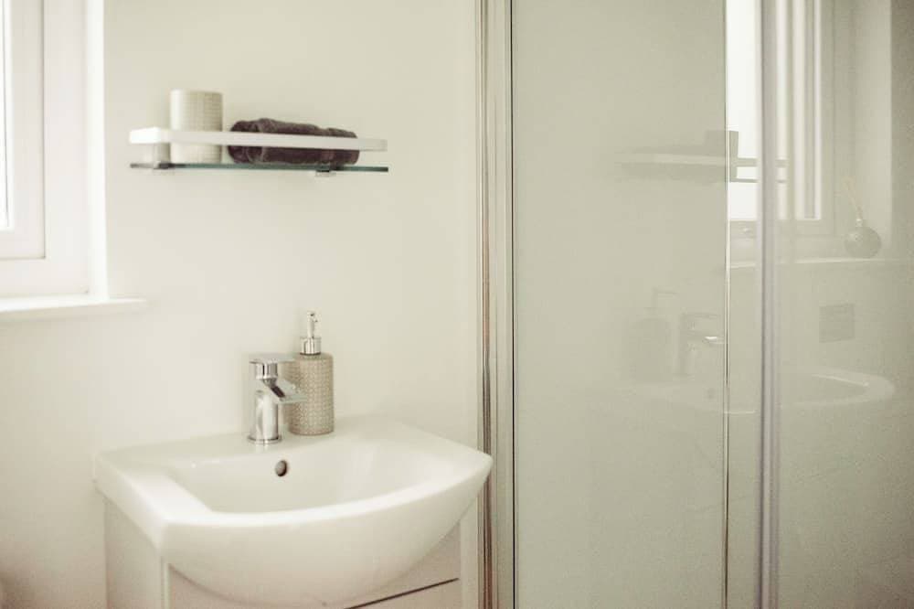 Foto 5 von 30: Luxury self-catering cabin - panoramic mountain views, short walk from the beach