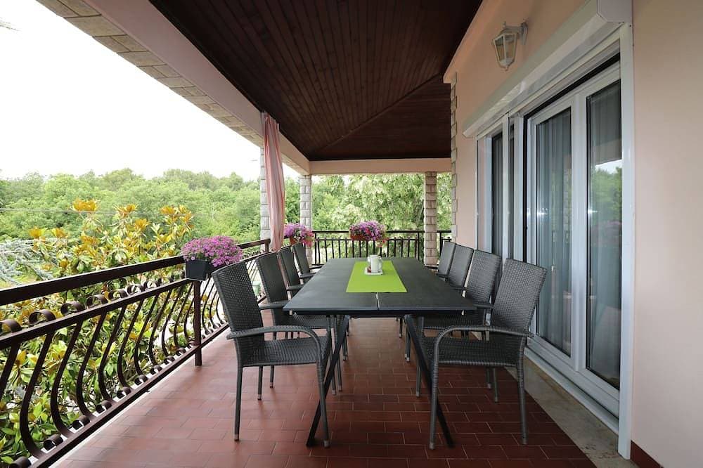 Foto 12 von 30: Familienfreundliche   Wohnung in  1. Stock  mit Pool    fur  6 - 8  Pers