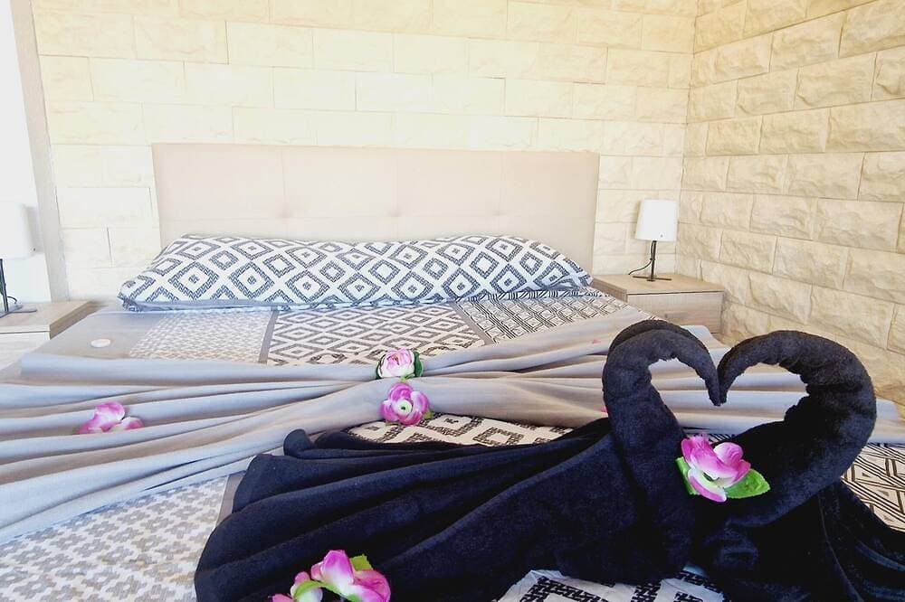Foto 4 von 29: Beautiful Small Studio on Rooftop, Ocean View