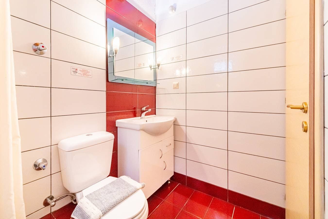 Foto 12 von 23: Einzimmerapartment 'Arianna Deluxe Studio 21' mit Meerblick, Gemeinschaftspool und WLAN