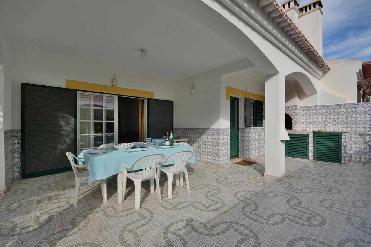 Foto 4 von 41: Villa - Beach Front