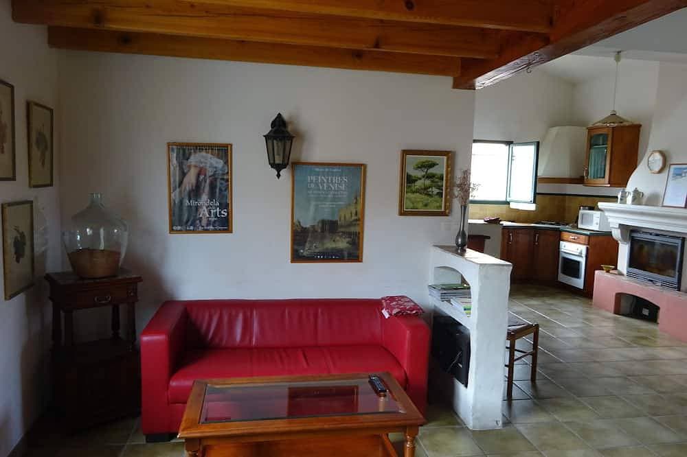 Foto 9 von 16: Authentic village house with