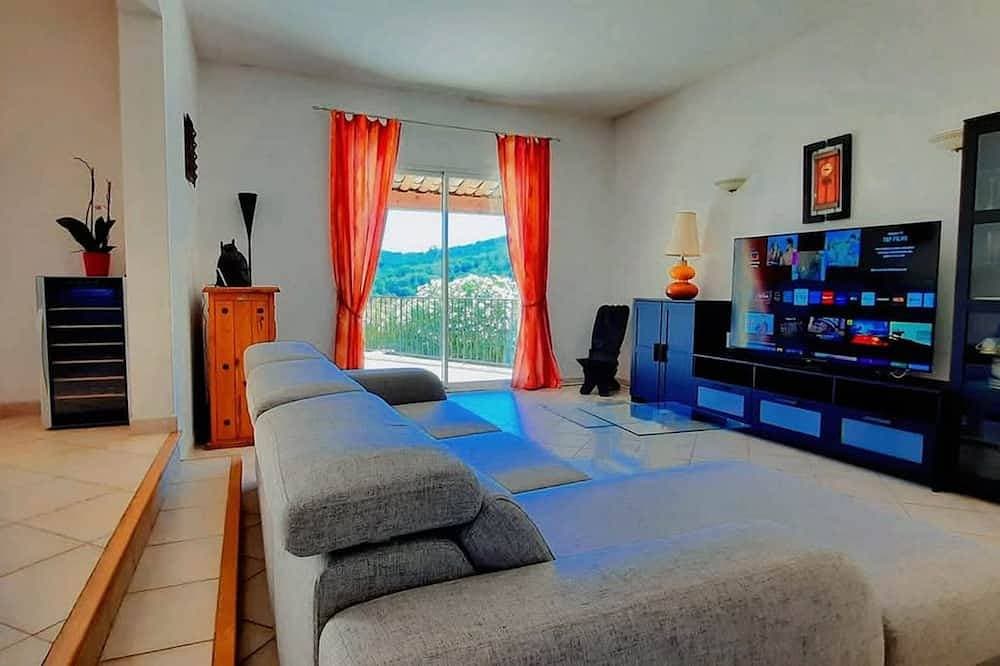Foto 6 von 12: Beautiful villa in absolute calm with panoramic view of the Tanneron!