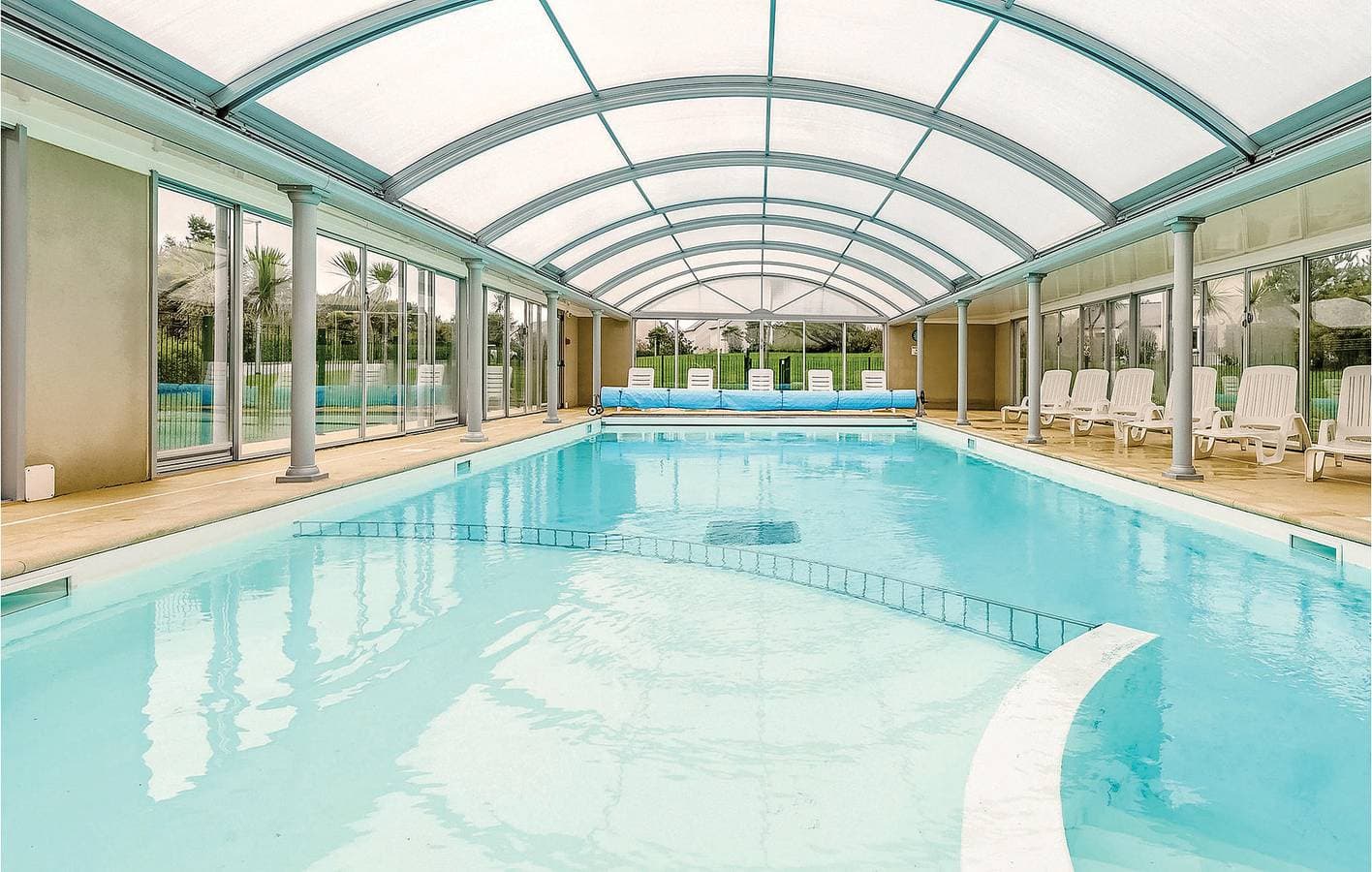 Foto 7 von 17: 2km zum Plage du Portzic! Parkplatz, Pool, Hallenbad, Garten & LAN