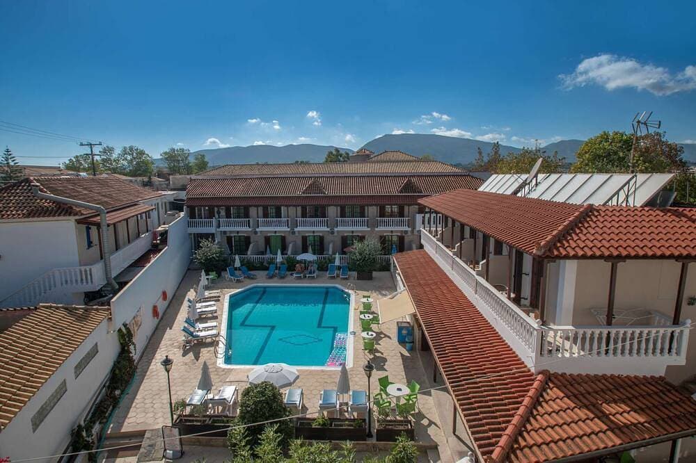 Private Pool Studios And Apartments In The Heart Of Laganas 1